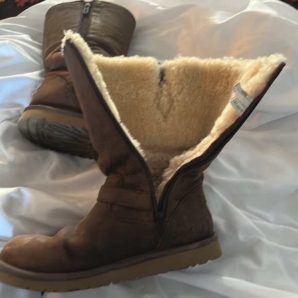 UGG zippered boots, size 36 - Picture 4 of 8